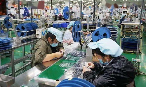iphone 13热销 郑州富士康订单塞爆,招工推荐奖金高达8000元