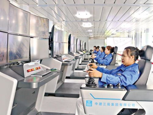 走进武汉智能建造现场 办公室开塔吊 高空设 智能工厂