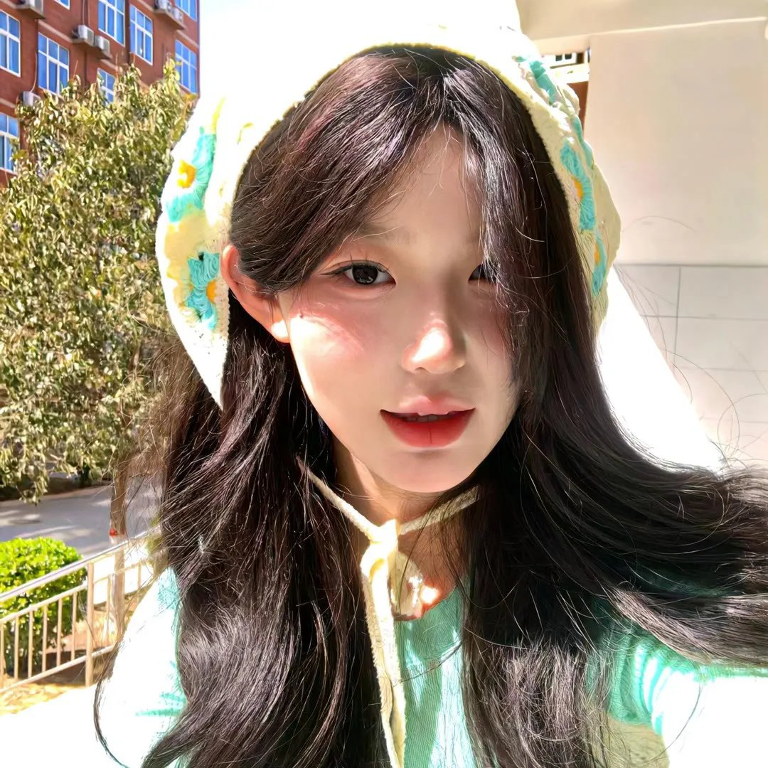演员中村栞奈 