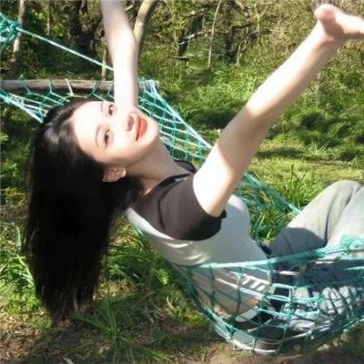 号舱房的女人海报